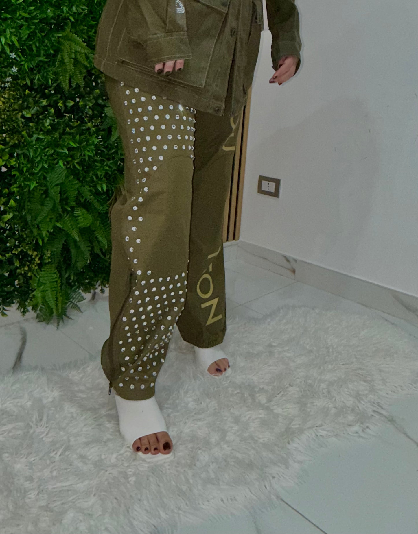 COMPLETO BRAND UNIQUE