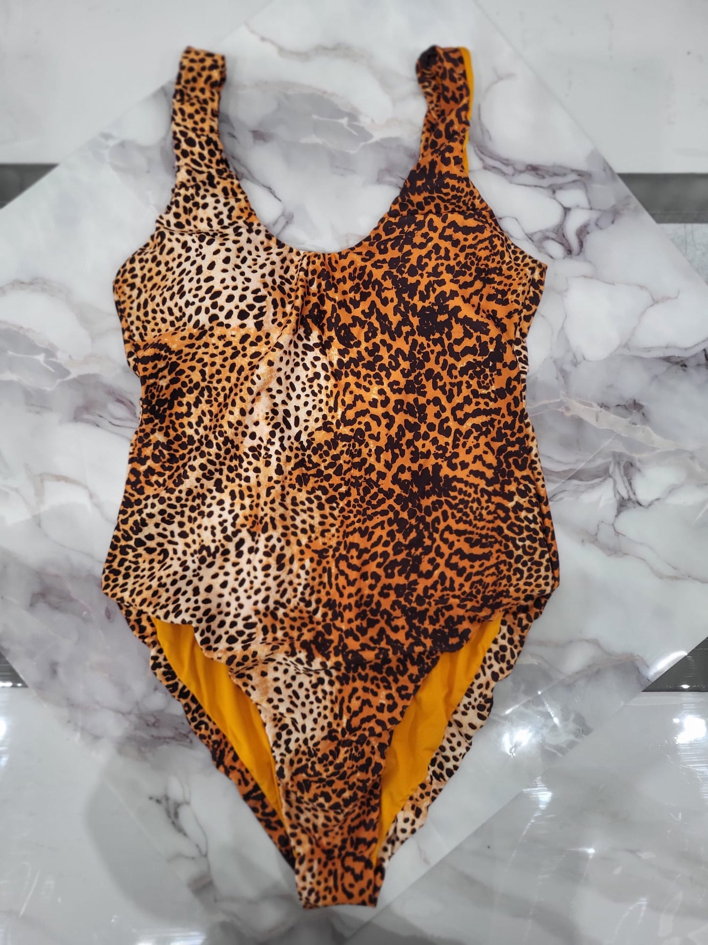 Monokini leopardato