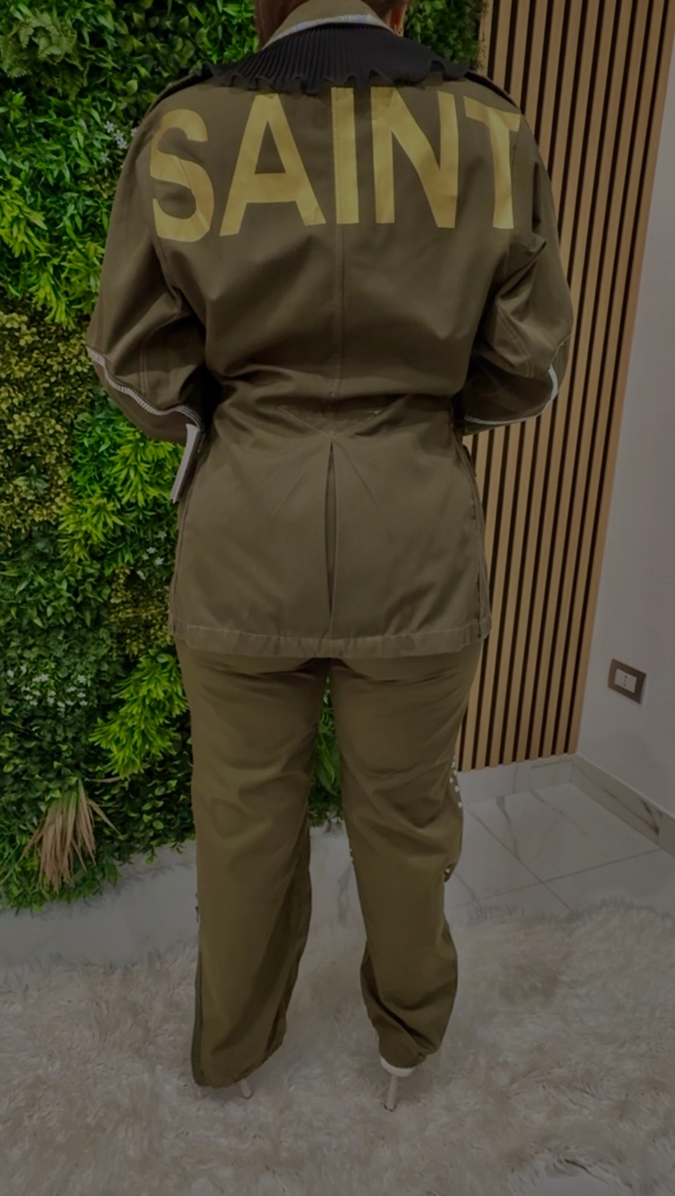 COMPLETO BRAND UNIQUE